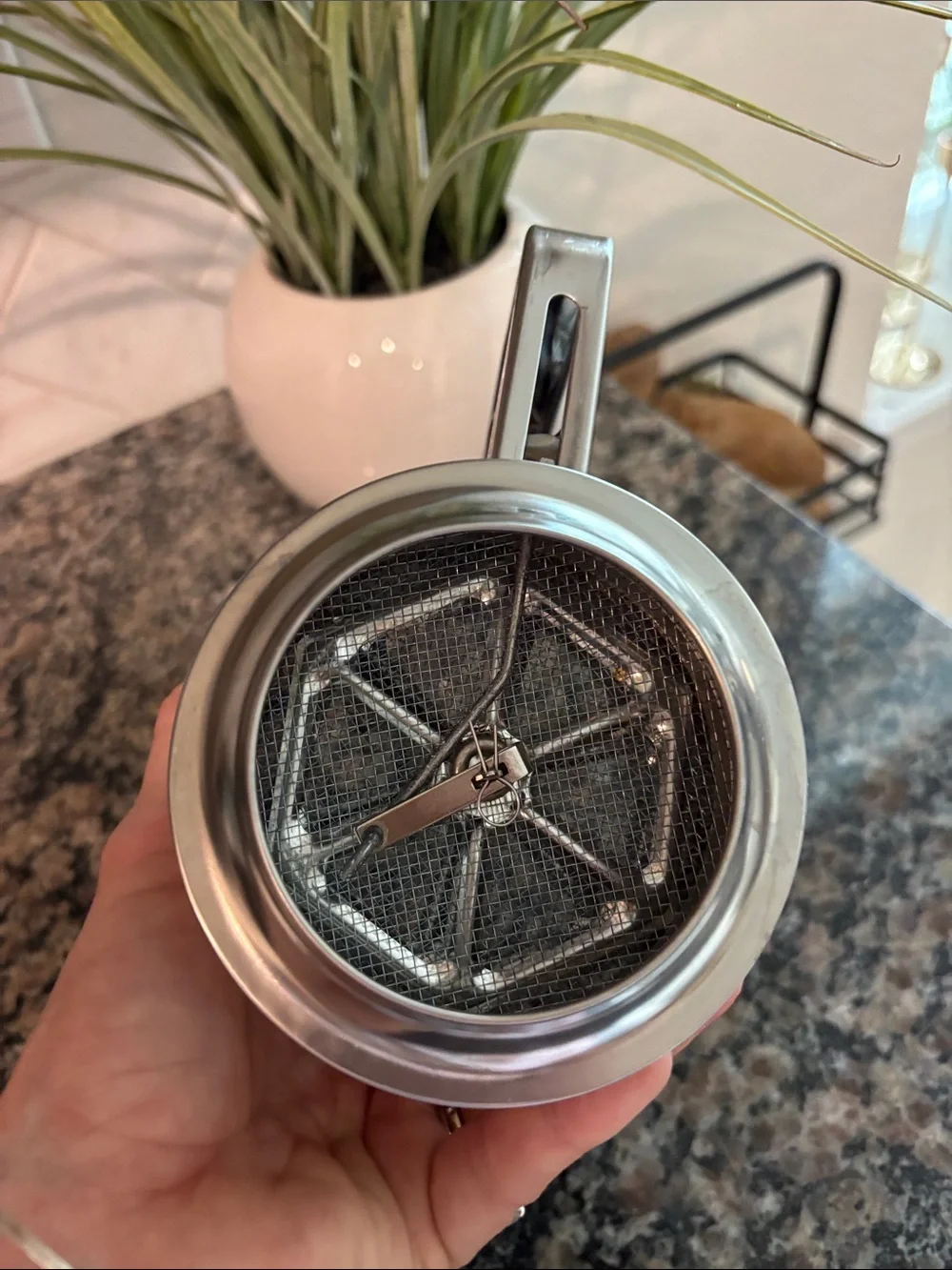 Stainless Steel Flour Sifter with Handle - Silver never used perfect condition